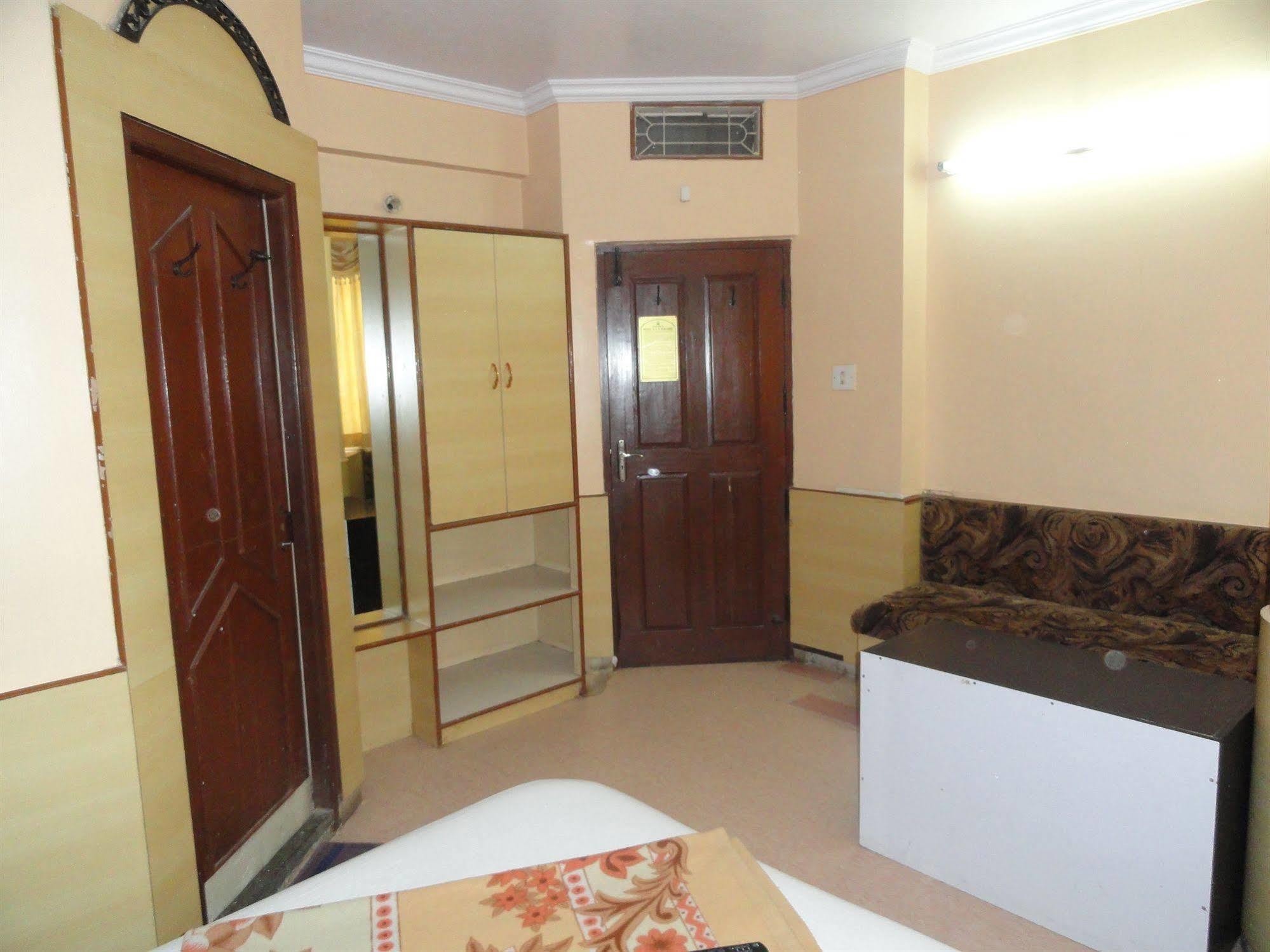Hotel T.A.P. Paradise Bangalore Eksteriør bilde